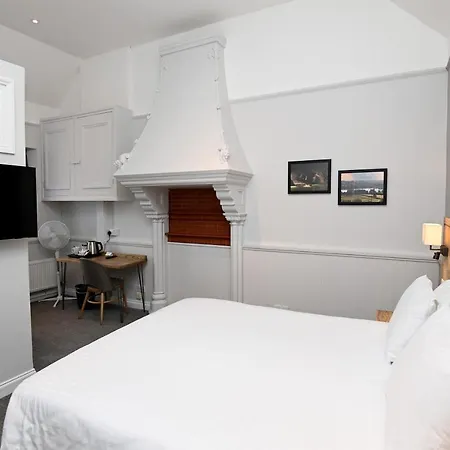 Hotel Fox & Goose, Barrow Gurney By Marston's Felton (Somerset)