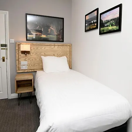 Hotel Fox & Goose, Barrow Gurney By Marston's
